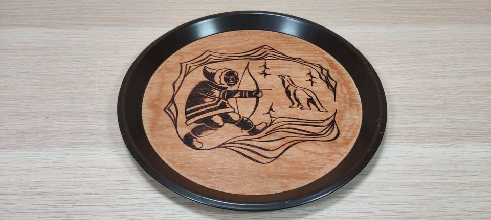 *Vintage* Wood Painted Inuit indigenous Hunting Scene Display Plate / Made in Canada