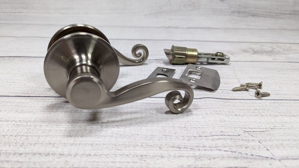 Defiant Savannah Satin Chrome Door Handles