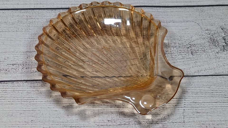 Vintage Amber Iridescent Shell Shaped Candy Dish / Bowl Carnival Glass?