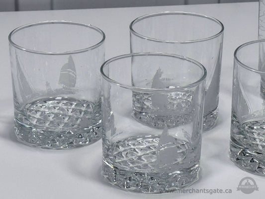 Vintage Canadian True North Nautical Etched Bar Glass Set – Sailboats & Maple Leaf (8)
