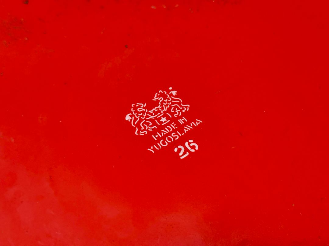 Vintage Red Enamel Cooking Pot 26cm – Made in Yugoslavia