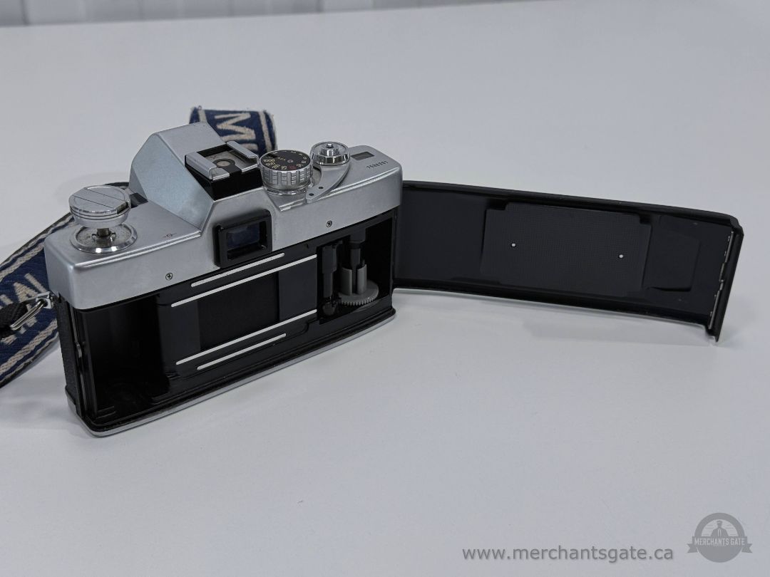 Minolta SRT 200 35mm Film Camera Body Only Vintage SLR