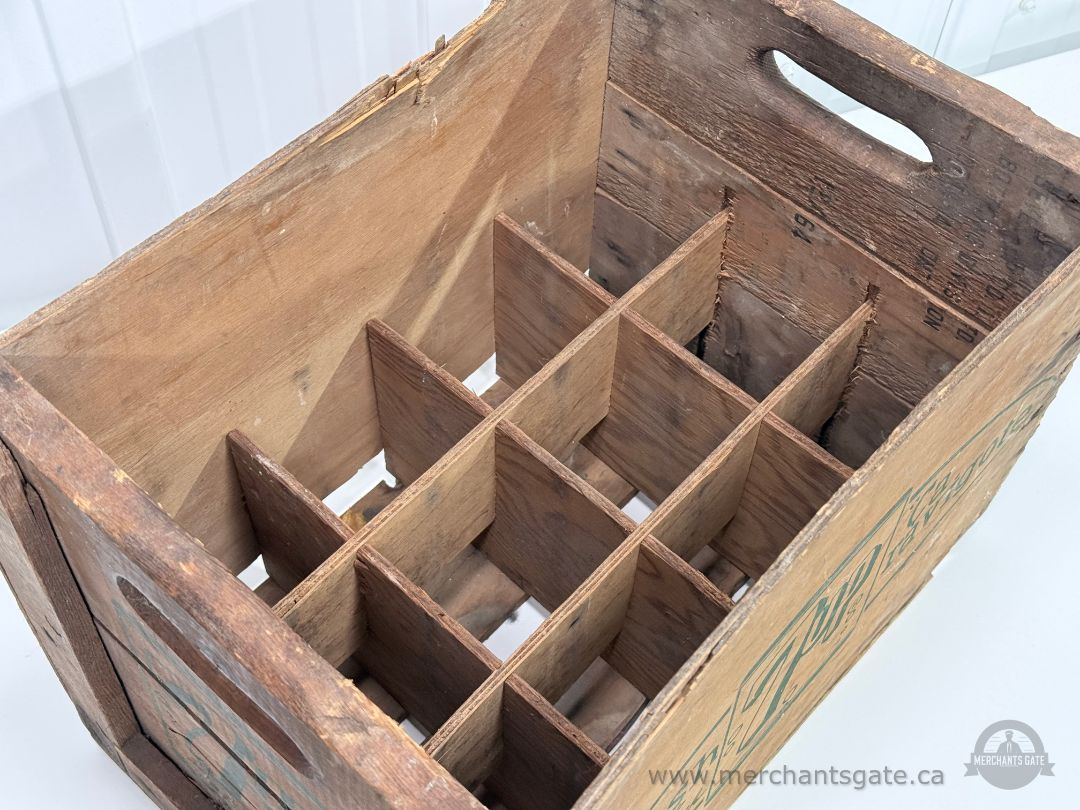 Vintage 7Up Wooden Soda Crate Fresh Up with 7UP Bottle Carrier Divider