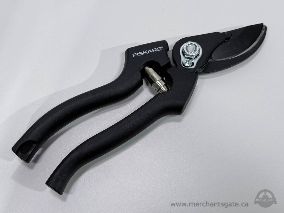 Fiskars Bypass Pruning Shears Garden Clippers Hand Pruners Steel Blade