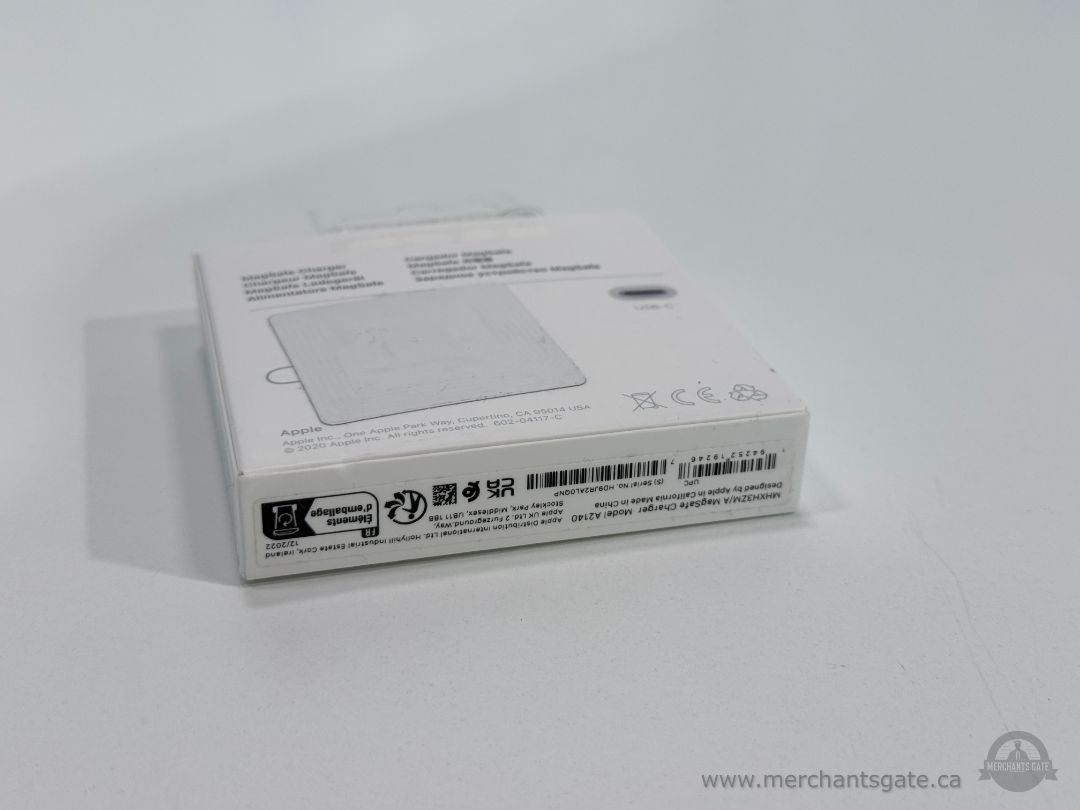 New Apple MagSafe Charger A2140 USB-C Magnetic Wireless Charging Pad