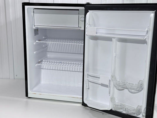 Hamilton Beach 2.7 Cu Ft Compact Refrigerator Mini Fridge Freezer Dorm Office