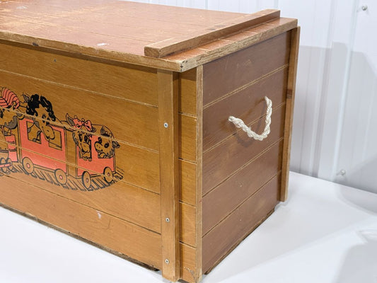 Vintage Solid Wood Toy Chest Blanket Box Storage Trunk Animal Train Design
