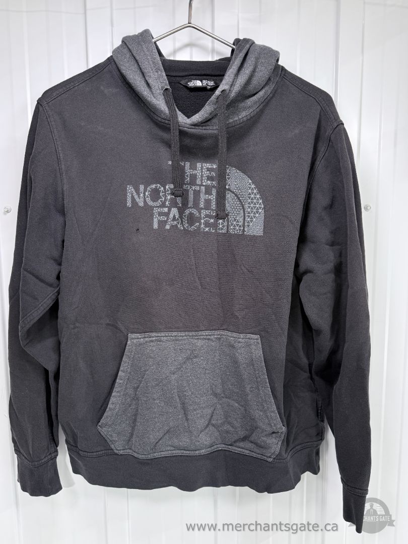 Men’s Size Large Hoodie Sweater Fleece and Athletic Top Lot – 8 Pieces