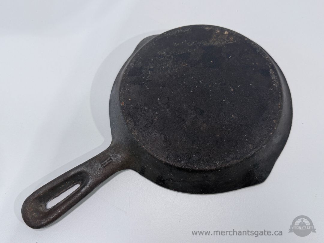 Vintage 6.5" Cast Iron Skillet Frying Pan Made in Taiwan