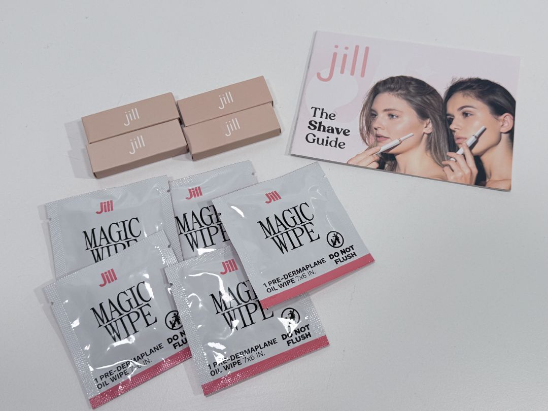 New Jill Facial Dermaplaning Shaving Razors & Magic Wipes Beauty Kit