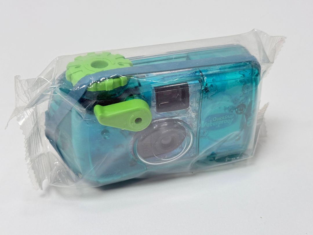 Fujifilm Quicksnap Waterproof 35mm Disposable Camera Brand New Sealed With Box
