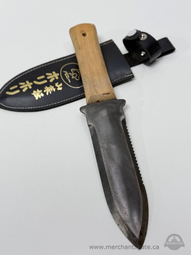Japanese Fixed Blade Knife With Wooden Handle And Leather Sheath