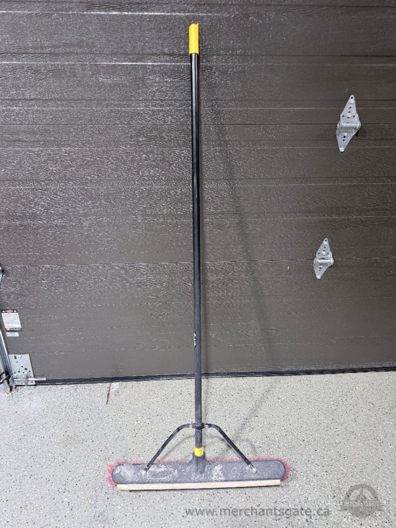 Quickie Jobsite 24" Push Broom – Coarse Bristles