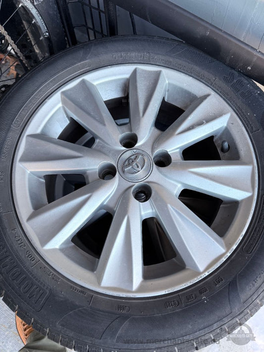 Toyota Yaris OEM 4x100 Rims + Kumho Solus 185/60R15 Tires Set of 4