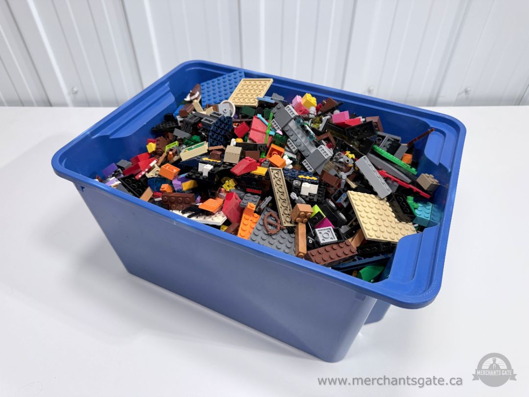 Bulk LEGO Lot 9 lbs Mixed Bricks Plates Panels Vehicle Parts Batman Pieces TOTE B