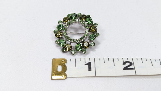 Vintage Spring Green Rhinestone Circle Brooch / Unsigned