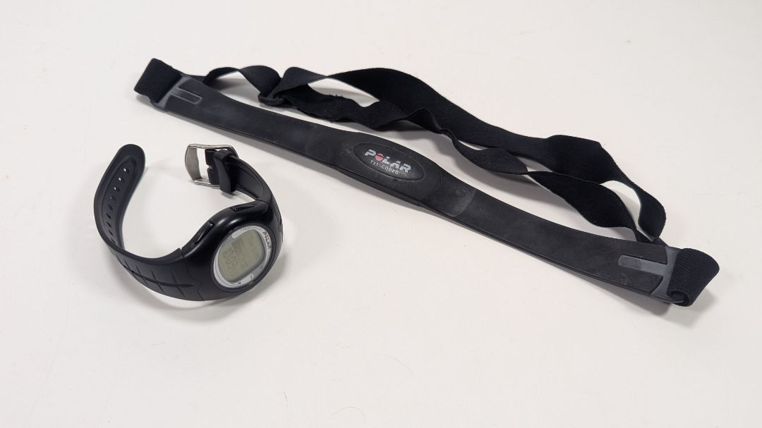 Polar F6 Heart Rate Monitor Fitness Watch New Battery + Heart Rate Monitor