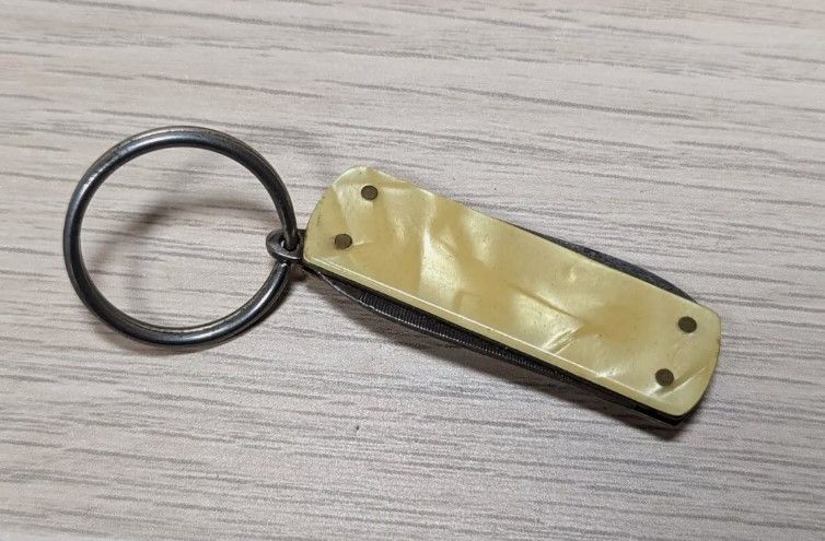 *Vintage* Italy Mother of Pearl Mini Keychain Pocket Knife / Stamped - 1 3/4"