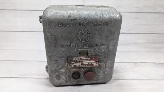 Vintage Brook Motors Ltd Type ZT3 Start Stop Wall Industrial Switch