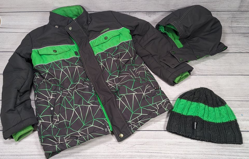 OshKosh B'Gosh Size 8 Youth Winter Coat + Hoodie + Hat