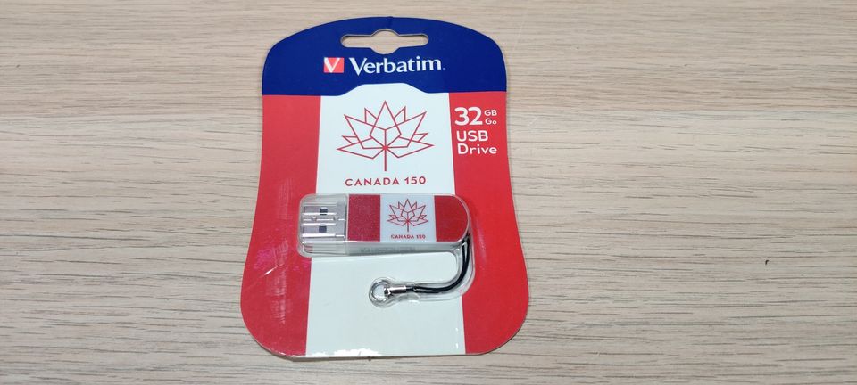 New! Verbatim Canada 150 32GB USB Drive Keychain