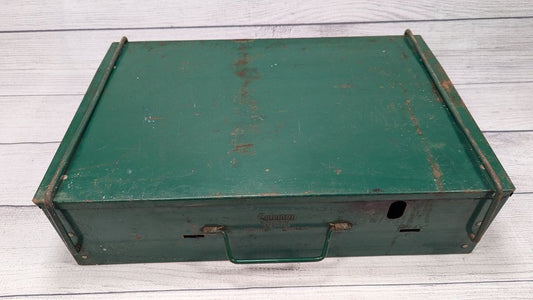 Vintage Coleman 425B Camping Stove