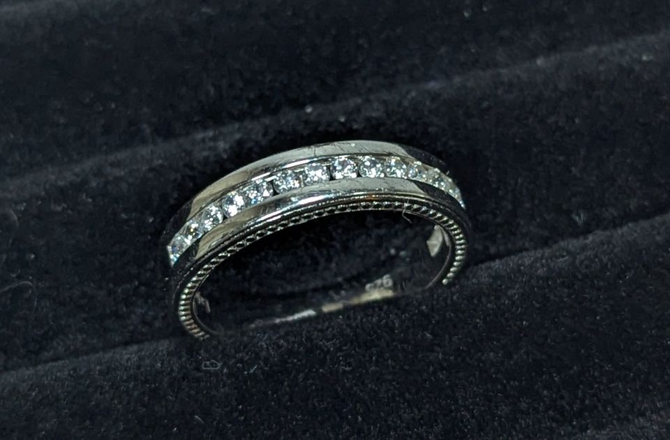 Sterling Silver 925 Lafonn Wedding Band with CZ Stones Size 10