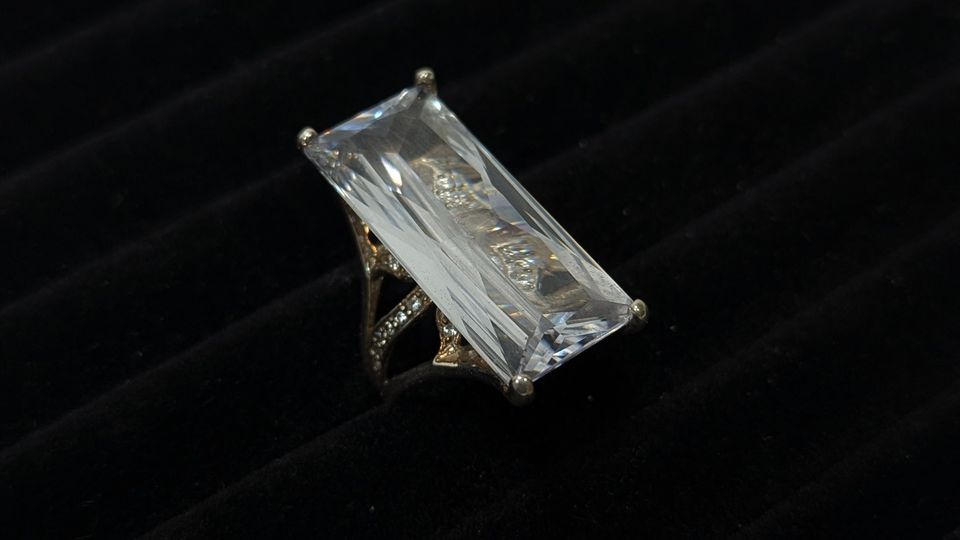 Vintage Art Deco Sterling .925 Ring + Large Zirconia Stone / Size 8.5 - 23g /