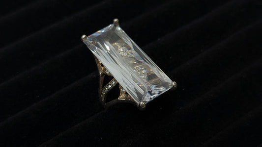 Vintage Art Deco Sterling .925 Ring + Large Zirconia Stone / Size 8.5 - 23g /