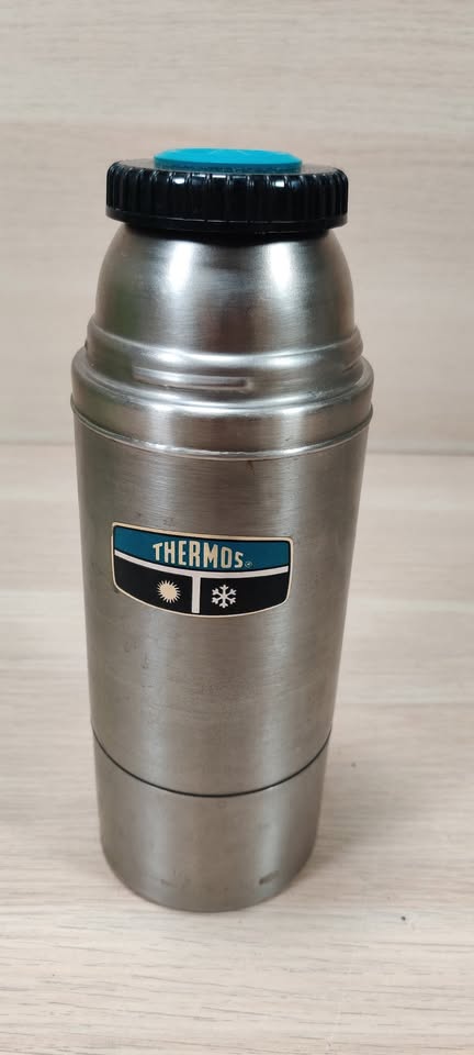 *Vintage* Thermos King-Seeley Stainless Steel Model 2264S Stopper 764 Pint Size