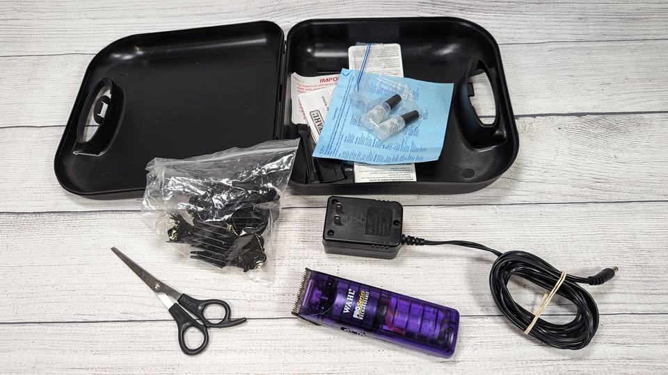 Wahl Deluxe Pro Series Made in USA Rechargeable Clipper Dog Animal Pet #8552 Kit / New Batteries