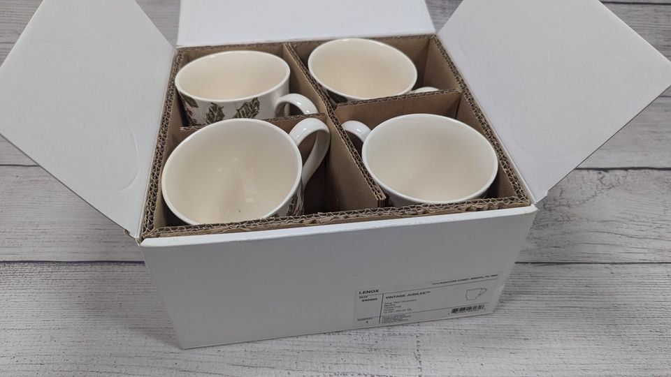 New! LENOX American by Design Jubilee Alice Drew Set of 4 Christmas Mugs