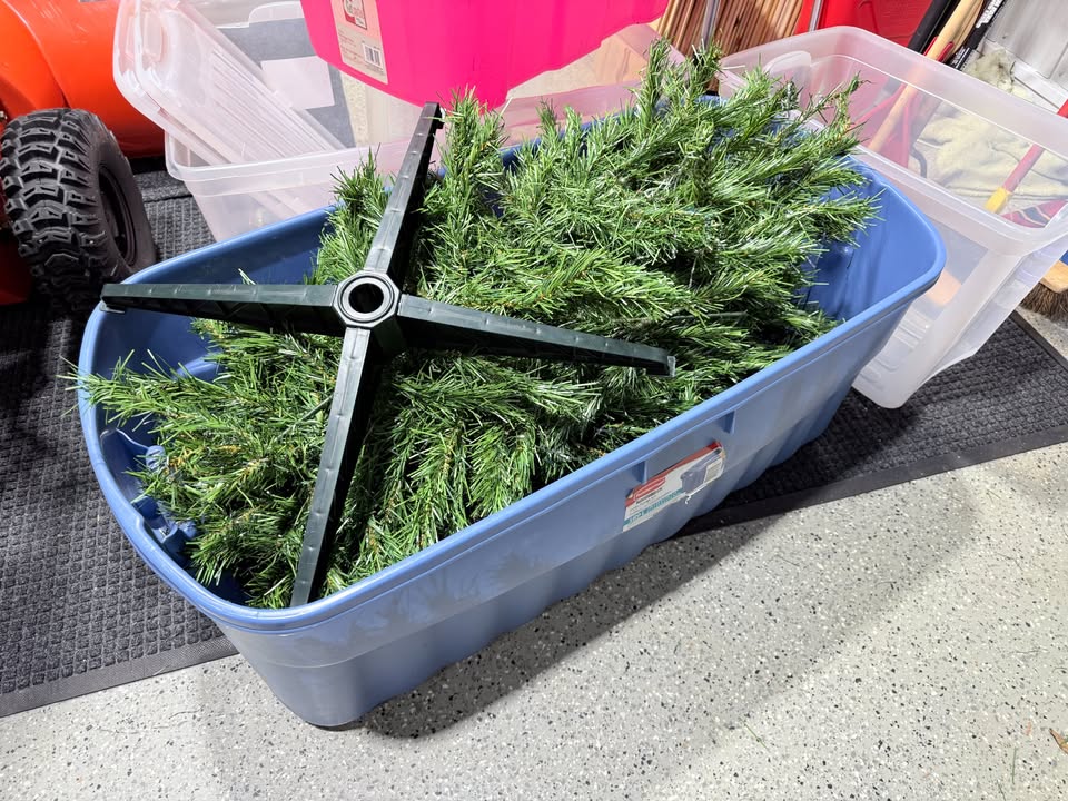 Artificial Hook-Branch Christmas Tree with Stand & Tote, 5–6 ft Approx