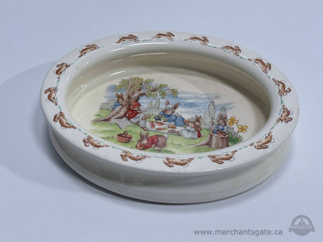 Royal Doulton Bunnykins Baby Dish Oval Bowl Nursery Rhyme England 8.5”