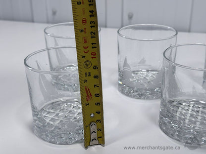 Vintage Canadian True North Nautical Etched Bar Glass Set – Sailboats & Maple Leaf (8)