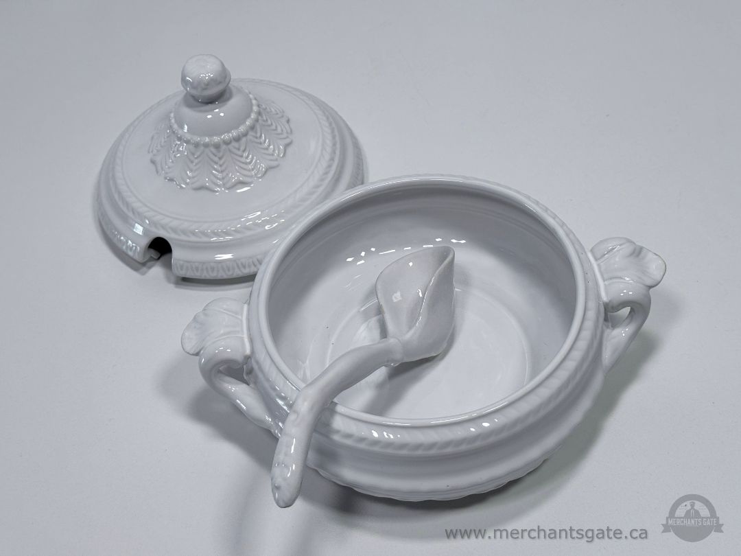 Vintage White Ceramic Soup Tureen with Lid And Ladle Leaf Pattern Serving Dish