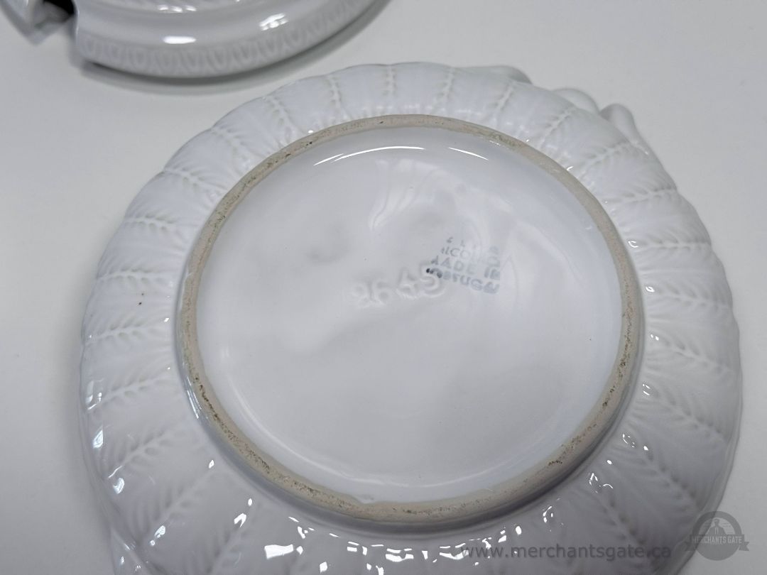 Vintage White Ceramic Soup Tureen with Lid And Ladle Leaf Pattern Serving Dish