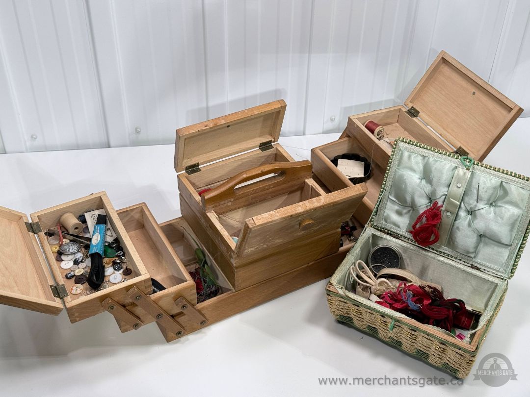 Wood Sewing Box Organizer with Expandable Compartments and Wicker Sewing Basket Set