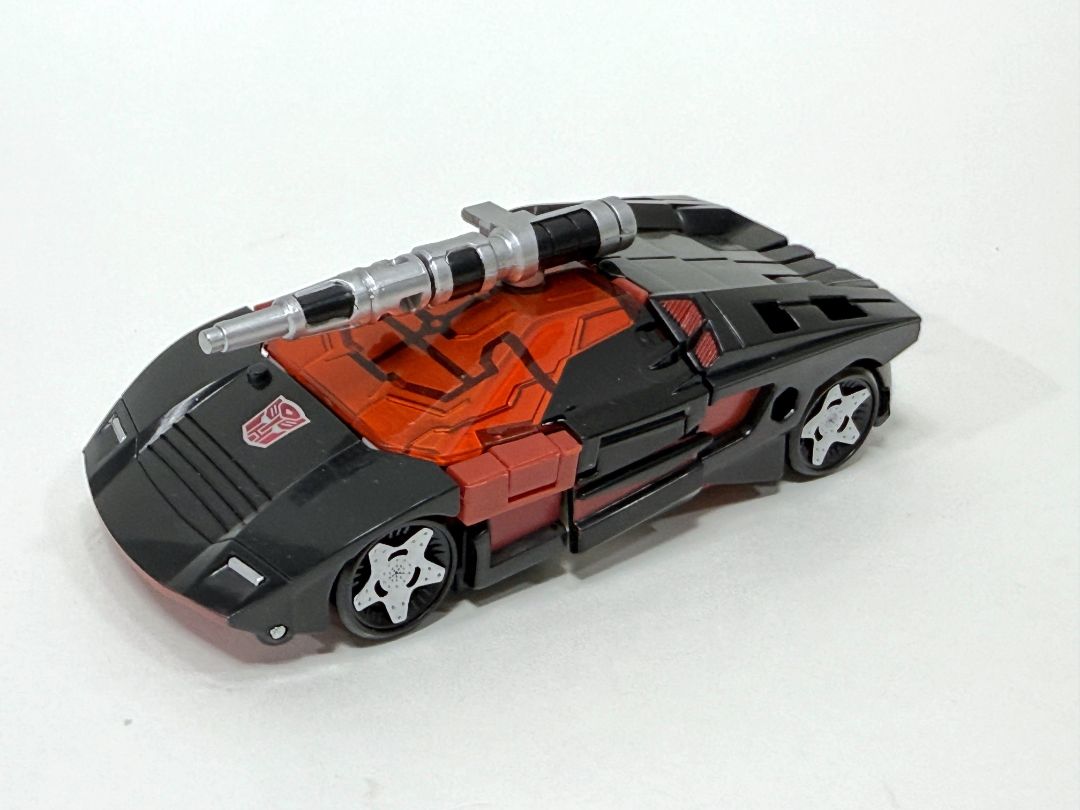 Transformers Generations – Sideswipe (Vehicle Mode, Marked Undercarriage)