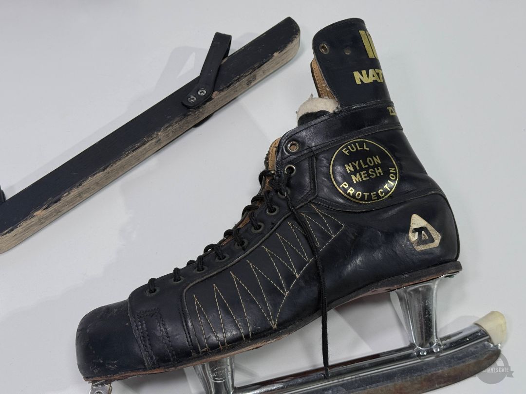 Vintage Daoust Canada Mens Size 10 Hockey Skates Leather Boots Tube Blades Guards