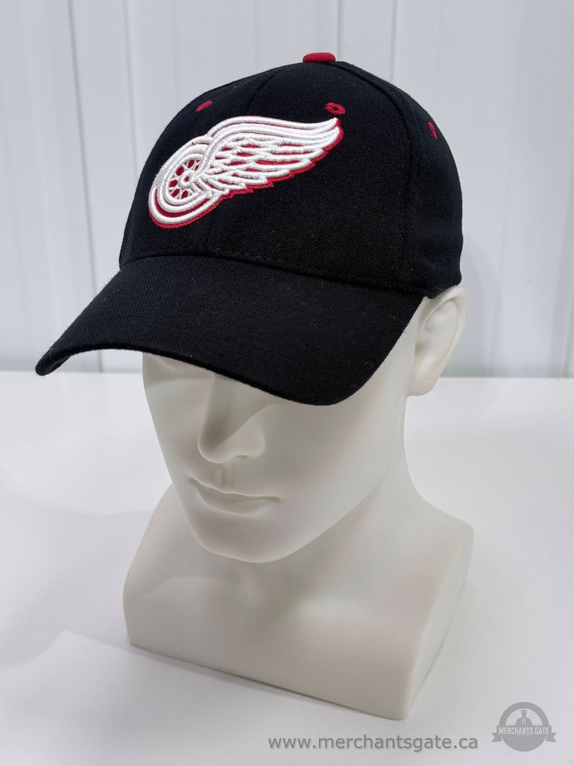 Detroit Red Wings CCM NHL Hockey Cap Black Adjustable One Fit Embroidered Logo