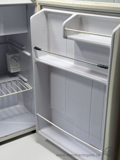 Danby D99 Mini Fridge Compact Refrigerator 2.6 Cu Ft Mechanical No Electronics