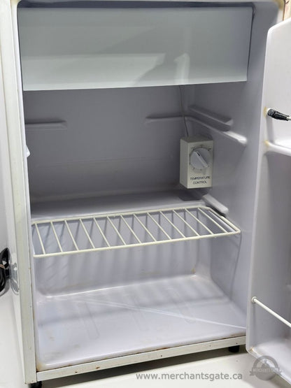 Danby D99 Mini Fridge Compact Refrigerator 2.6 Cu Ft Mechanical No Electronics