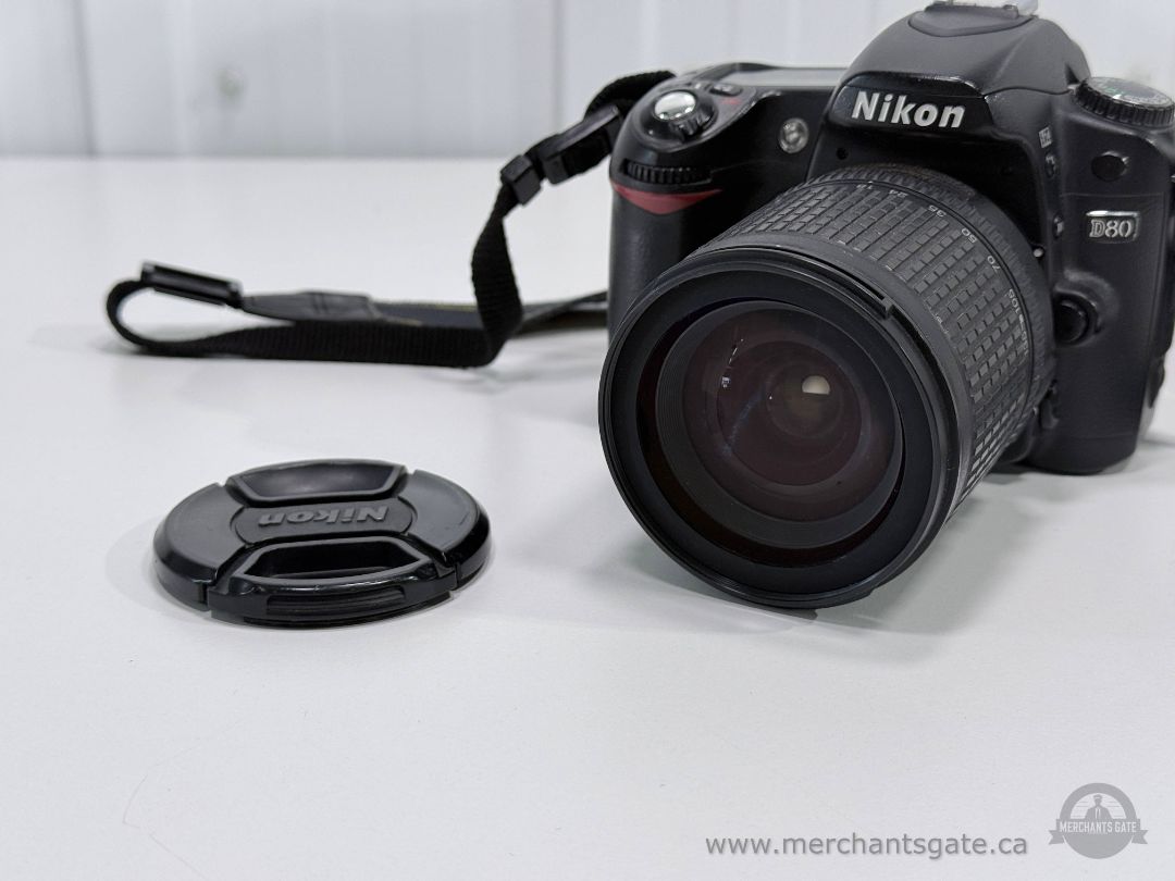 Nikon D80 DSLR Camera w 18-135mm Lens Low Shutter Count 23K Tested