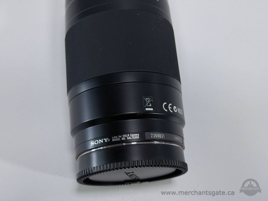 Sony 75-300mm f/4.5-5.6 Telephoto Lens SAL75300 A-Mount DSLR