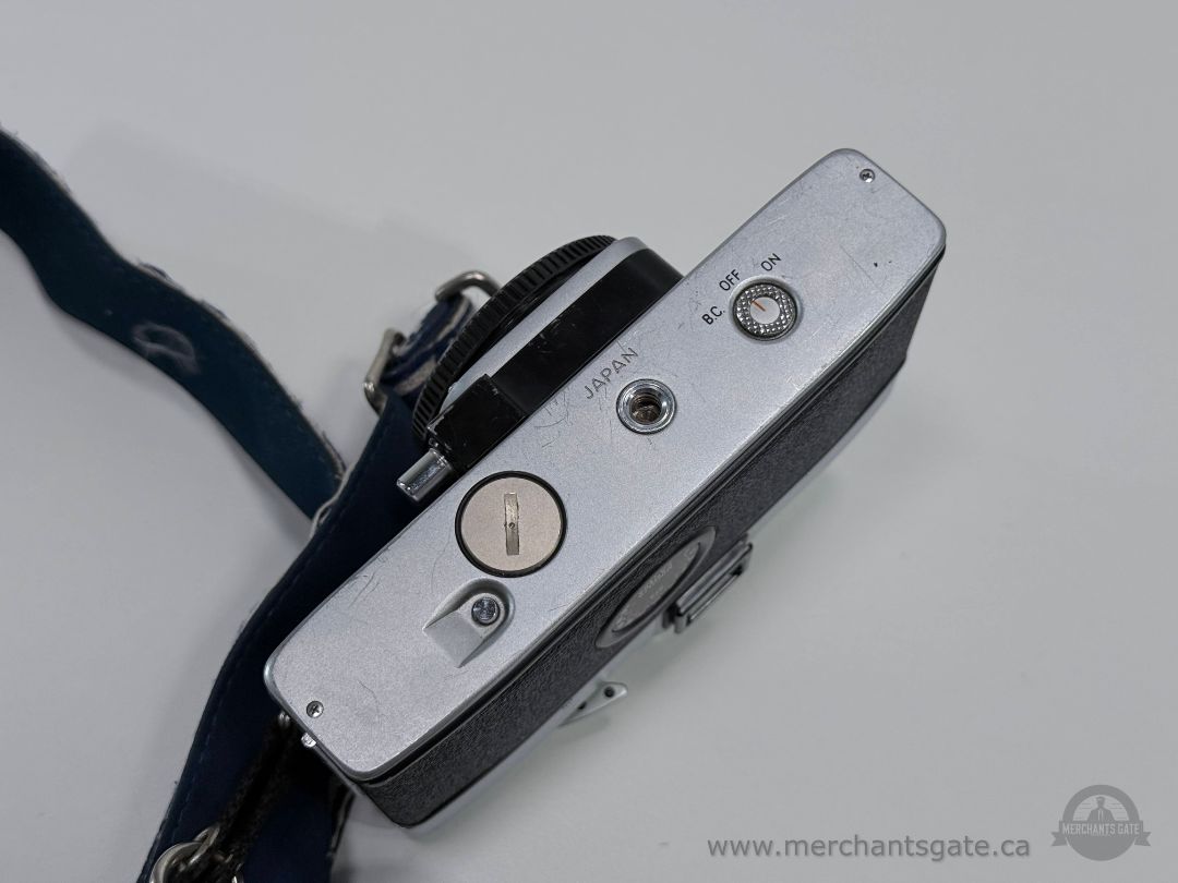 Minolta SRT 200 35mm Film Camera Body Only Vintage SLR