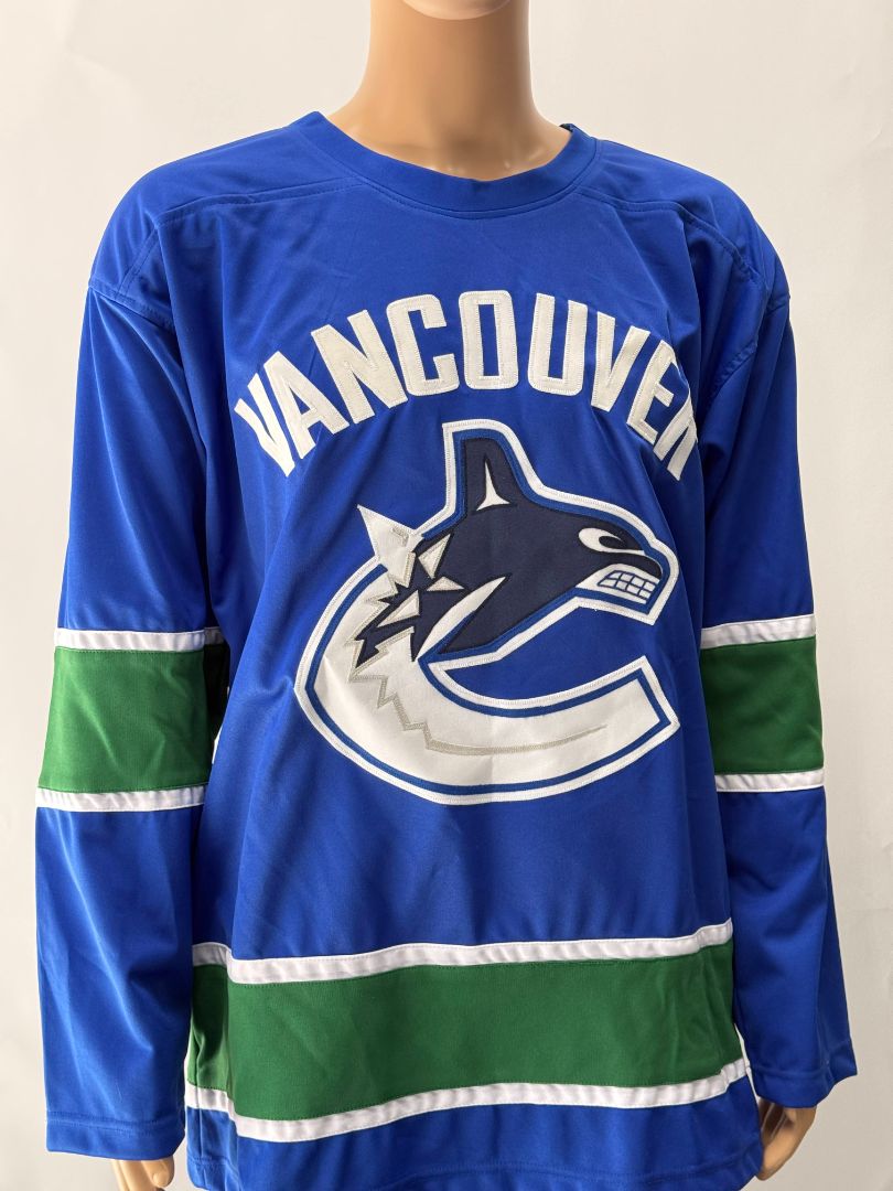 Vancouver Canucks Hutton #27 Signed Jersey – Size XL – Beckett Authenticated