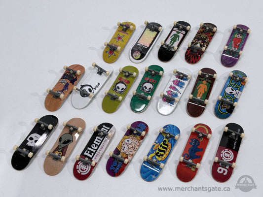 Fingerboard Skateboard Lot of 19 Tech Deck Style Mini Boards Assorted Brands