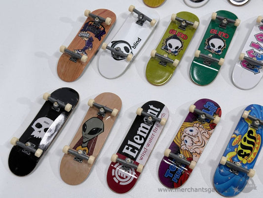 Fingerboard Skateboard Lot of 19 Tech Deck Style Mini Boards Assorted Brands