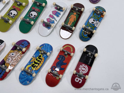 Fingerboard Skateboard Lot of 19 Tech Deck Style Mini Boards Assorted Brands